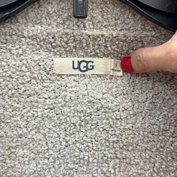 UGG Cardigan - Picture 3 of 5